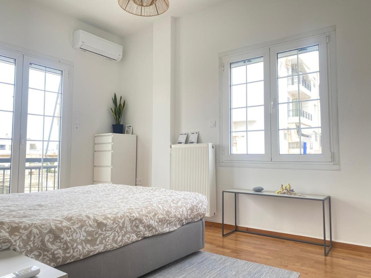 Faliro Comfort Apartment 10 Mins Walking To The Beach Atenas Exterior foto