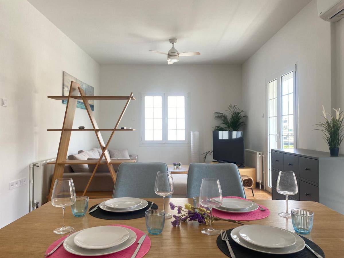 Faliro Comfort Apartment 10 Mins Walking To The Beach Atenas Exterior foto